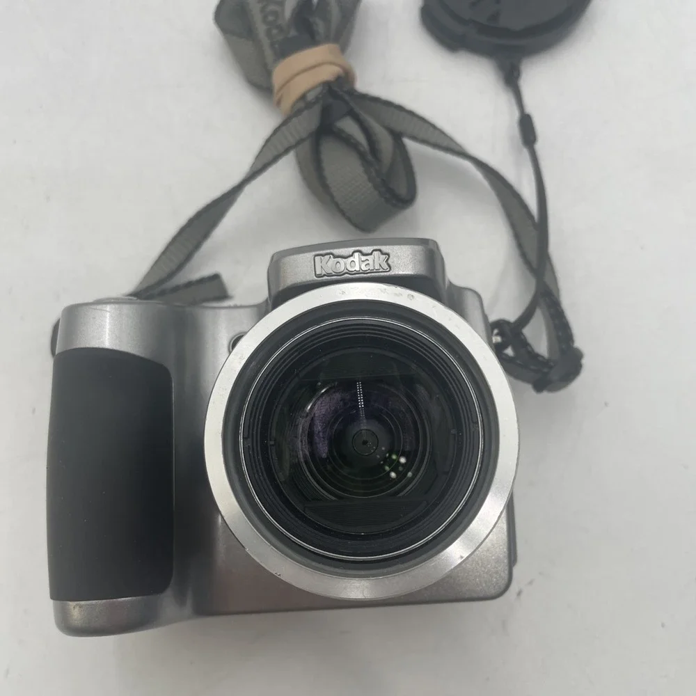 Kodak EasyShare Z740 5.0MP Digital Camera 10X Zoom+Battery+SD Card+Case-TESTED